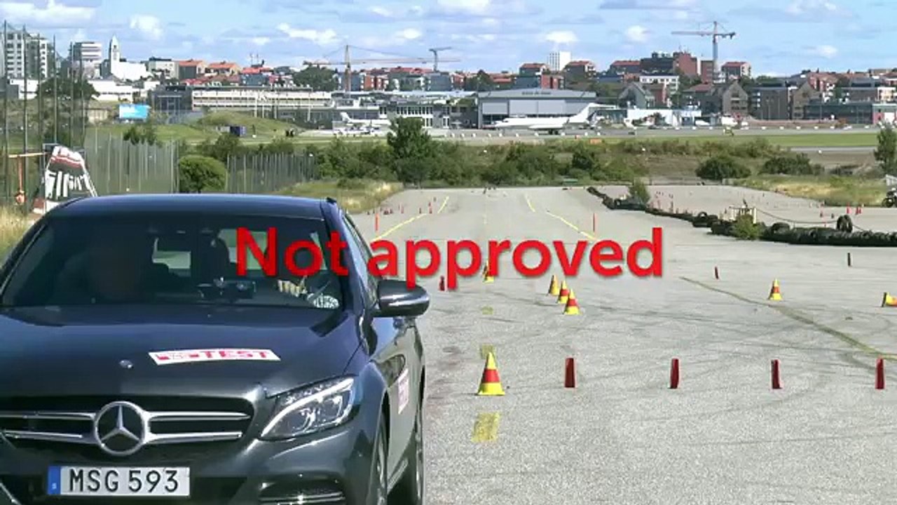 Slalom Test Mercedes C 350 e (Hybrid) 2015 Poor result