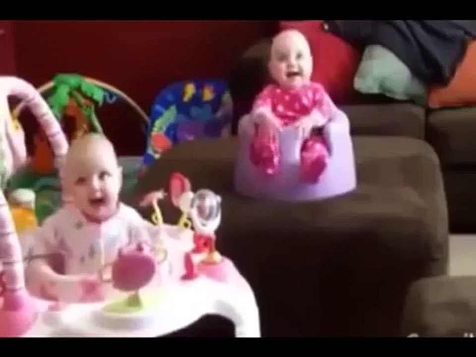 Ces bébés vont vous faire mourrir de rire
