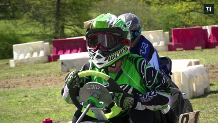 Course de tondeuses sur gazon anglais