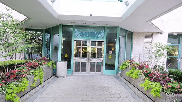 7805 Bayview #201, Markham (Bayview Ave & John St)