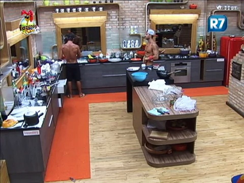 A fazenda de verão 25 12 12 / Thyago e Victor especulam sobre resultado da formação da Roça