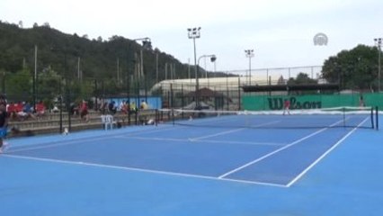 下载视频: Ünilig Tenis Final Müsabakaları Başladı