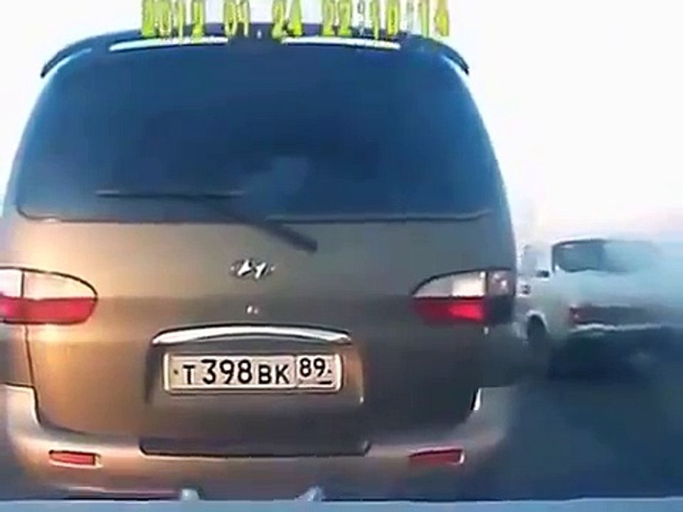 Прилетел со встречке Авария .