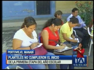 Video herunterladen: Planteles de Portoviejo no cumplieron el inicio de la primera etapa del año escolar