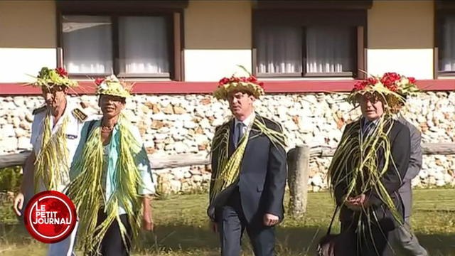 Manuel Valls en Nouvelle Calédonie - Le Petit Journal du 02/05 - CANAL +