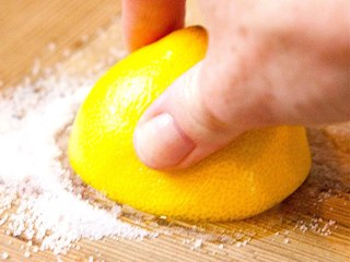 3 Foods You Can Use to Clean Your House Naturally