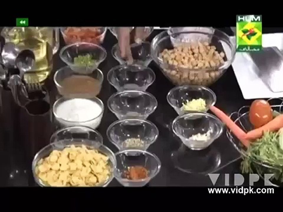 Cornflakes Chana Chaat   French Cream Soup by Chef Gulzar in Dawat  clip1