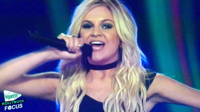 Kelsea Ballerini Performance Of ‘Dibs’ at ACC Awards 2016