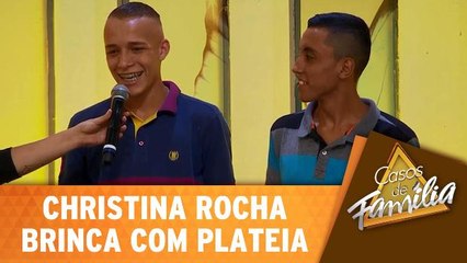 Christina Rocha brinca com convidados da plateia!