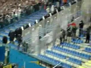 Video herunterladen: Cracow Derby 07 Hooligans