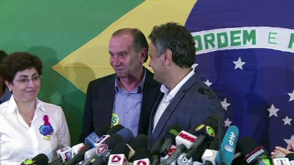 Fiscalía de Brasil pide investigar a opositor Aecio Neves