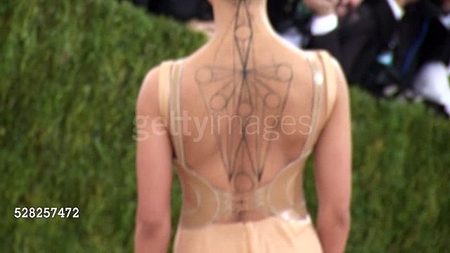 Robert Pattinson & FKA Twigs MetGala #1 02.05.2016