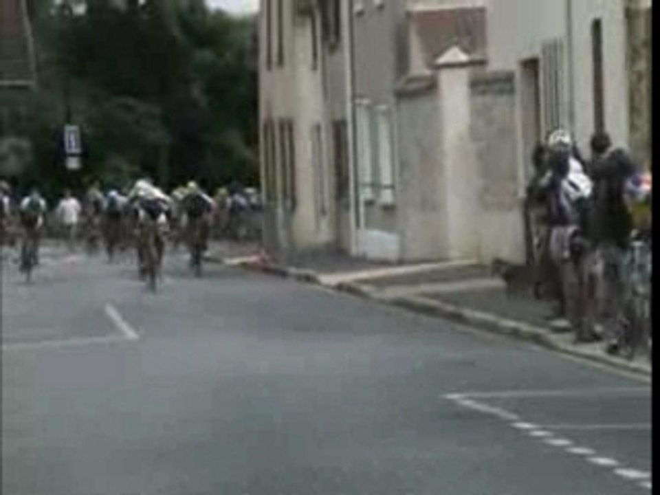 Arrivée 1ere cat SACLAY