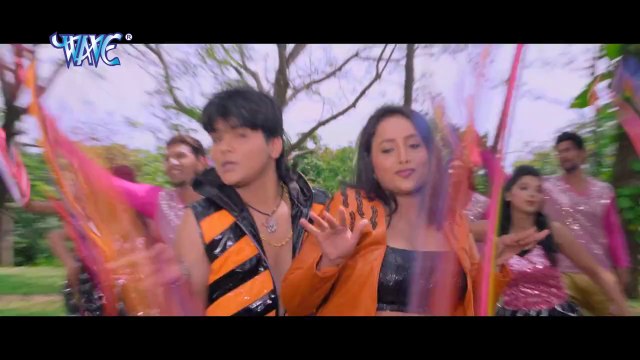 HD ऐ गोरी दाबे दs जोबना - Chulbuliya Na - EK Laila Teen Chaila - Bhojpuri Hot Songs 2015 new