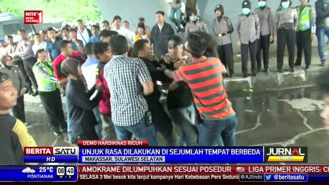 Demo Hardiknas di Makassar Ricuh