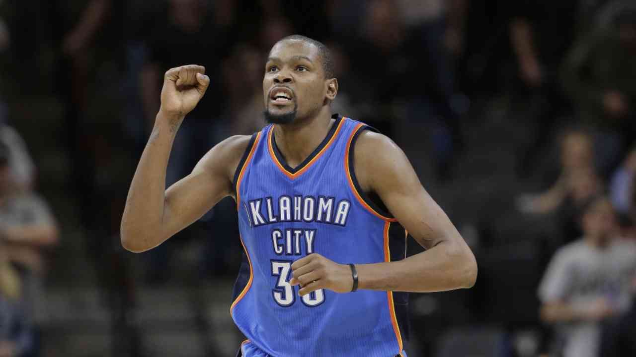 Thunder Survive Frantic Final Seconds