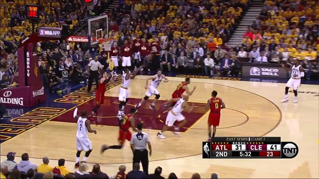 LeBron James Crazy Bounce Pass