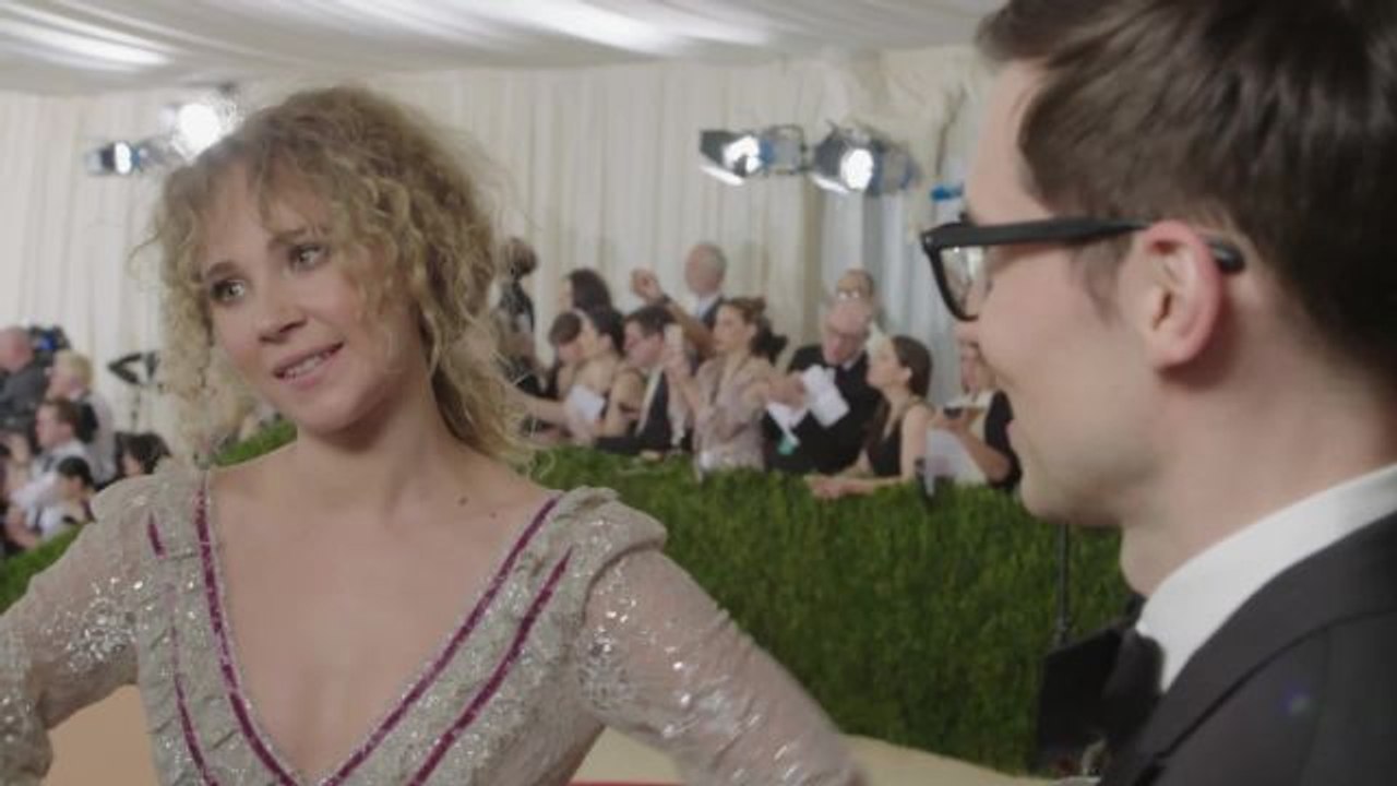 Vinyl's Juno Temple on Looking Like a Pre-Raphaelite Stevie Nicks at Met Gala 2016