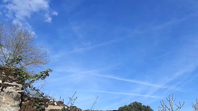 Chemtrails Angers - 20 avril 2016 - Épandages chimiques inexpliqués