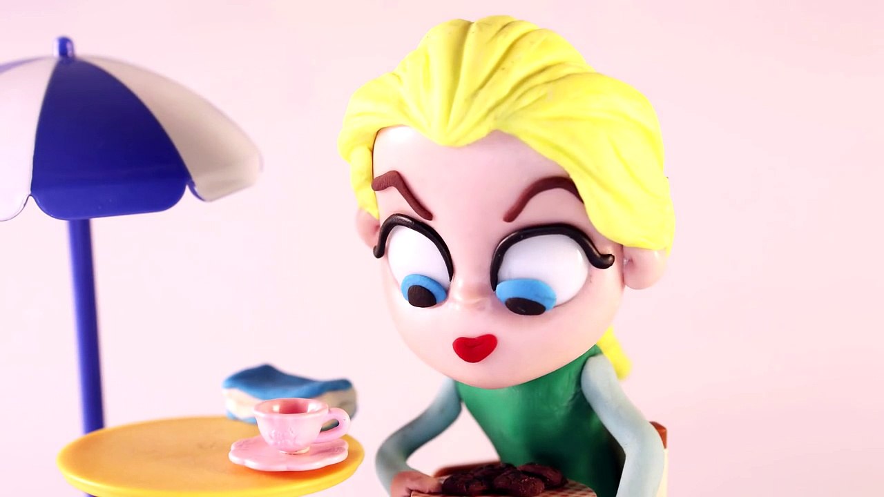 EXPLODING CAKE Superman vs Batman PRANKS | Superheroes Animated Movie Clips | Stop Motion