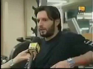 Reaction Of Shahid Afridi When A Indian Girl Take His Interview