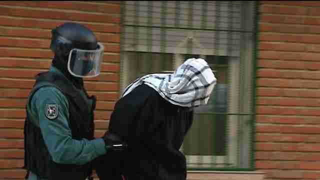 La Guardia Civil detiene a cuatro yihadistas en Madrid
