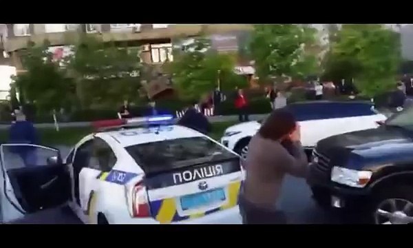 They deserve a medal! Former Olympic wrestling champion fights off SEVEN police officers who hit him