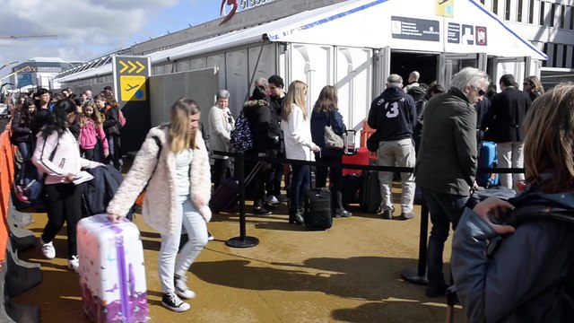 Brussels Airport, jour 2, après la réouverture du terminal aux passagers suite aux attentats du 22 mars 2016
