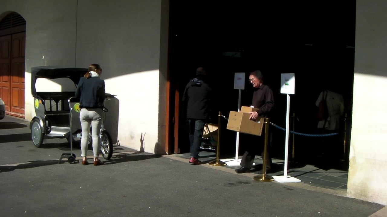 Dsitribution de micro onde à Puteaux