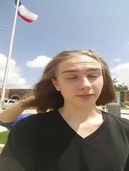 Un élève obligé de se aire couper ses cheveux trop longs