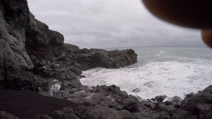 Explorer une île de moins d'1 an d'âge et rester coincé dessus à cause d'un cyclone