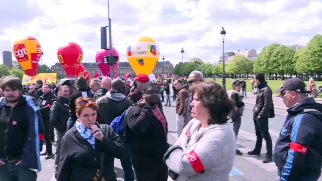Loi travail: les opposants manifestent aux Invalides