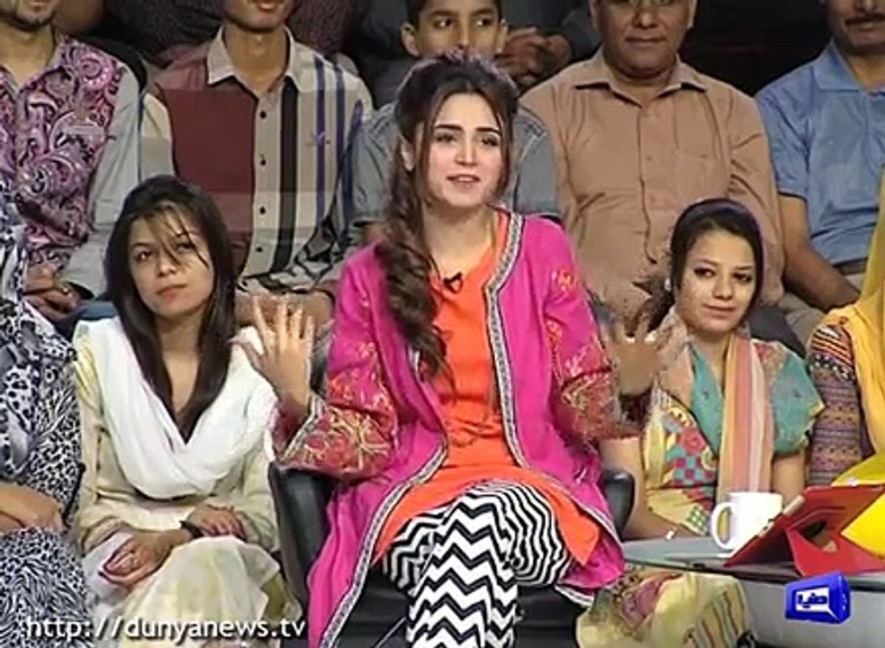 Mazaaq Raat's comedians make fun of Aima Baig