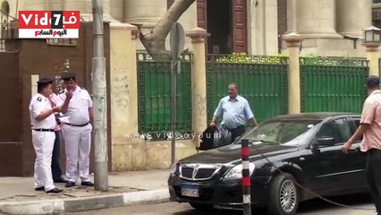 بالفيديو.. قوات الأمن تغلق شارع عبد الخالق ثروت تزامنا مع اعتصام الصحفيين