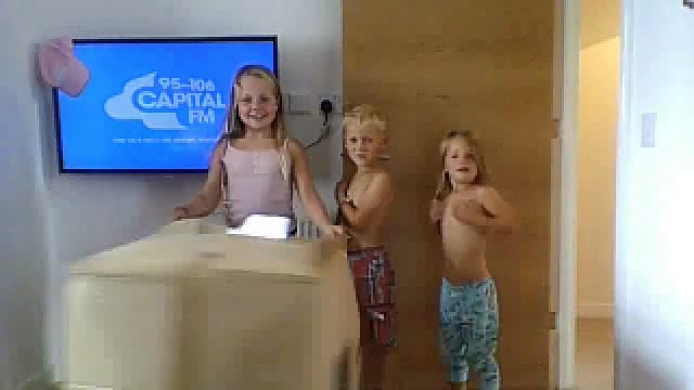 Webcam video from August 12, 2013 12:19 PM