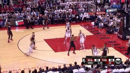 Gerald Green et Luol Deng ratent leurs dunks