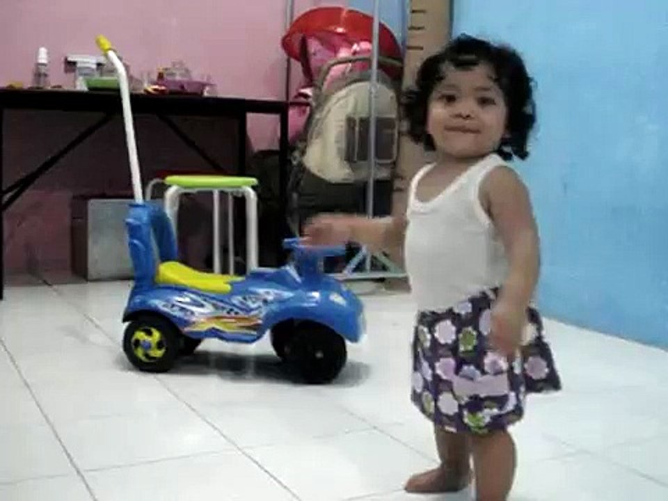 funny-baby-dancing 2016