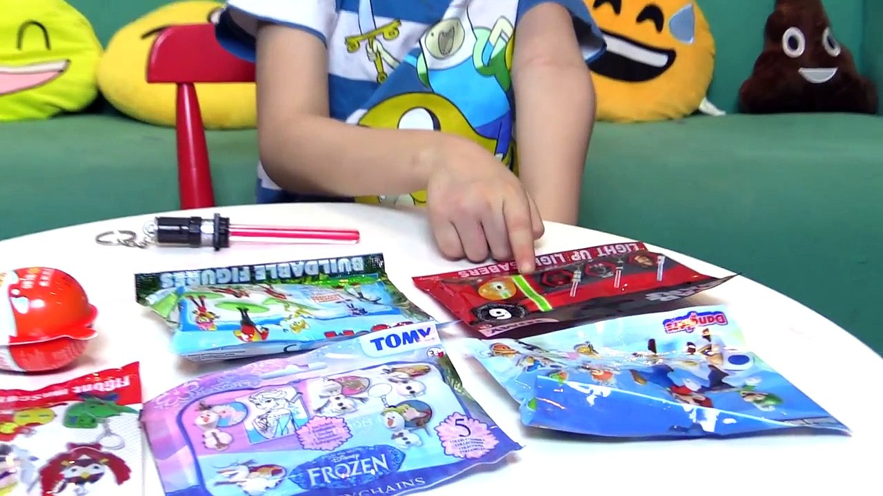 George da Peppa Pig e Paulinho Abrem Surpresas Frozen Sonic Star Wars Kinder Surprise Eggs Toys