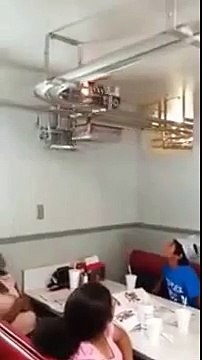 Ha Ha Ceiling Railway Train-Funny Whatsapp Video | WhatsApp Video Funny | Funny Fails | Viral Video