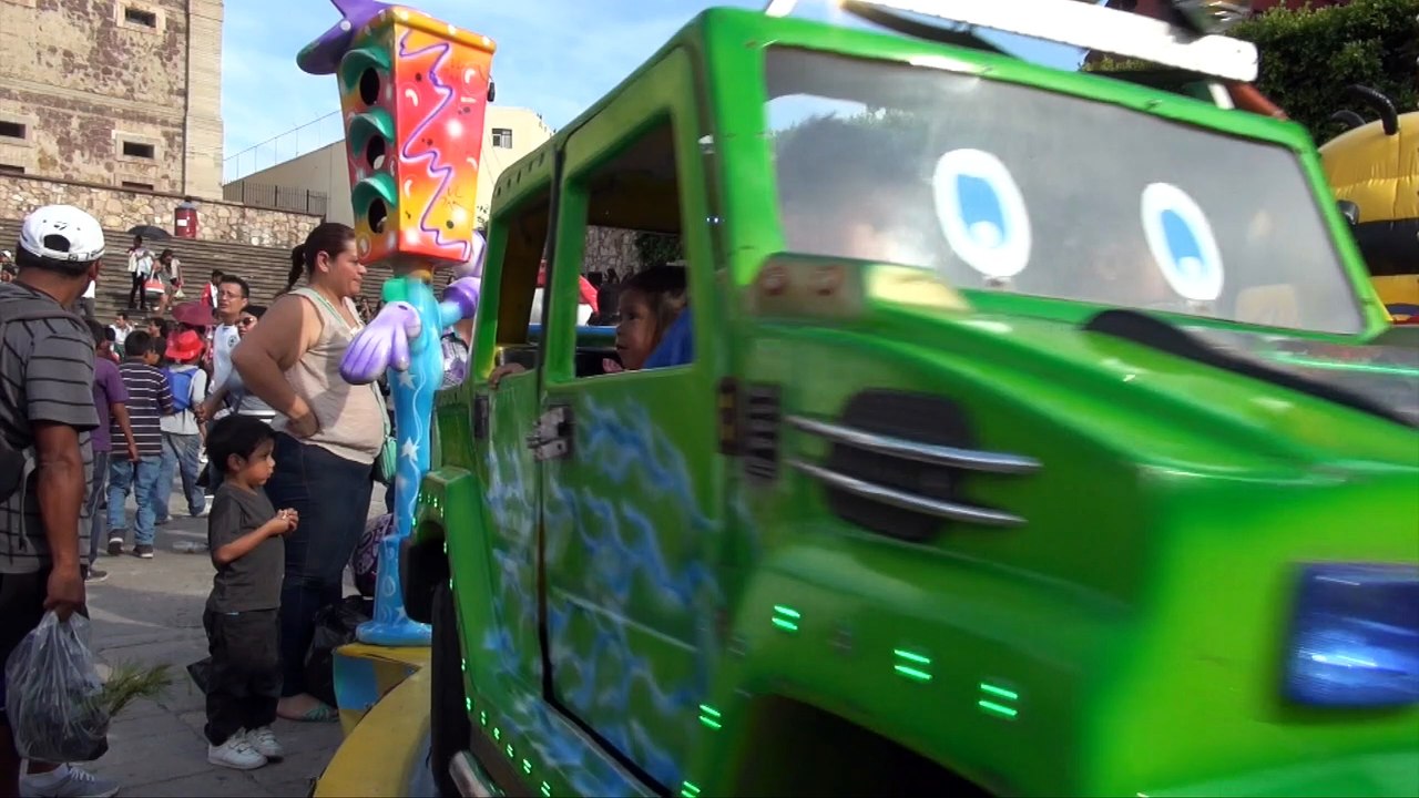 Se celebra el Día del Niño 2016 en la explanada de la Alhóndiga