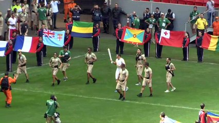 Antorcha olímpica inicia su recorrido por un Brasil agobiado