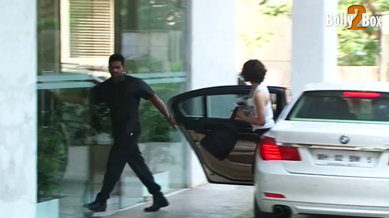 Cops record Kangana's statement in case filed by Hrithik