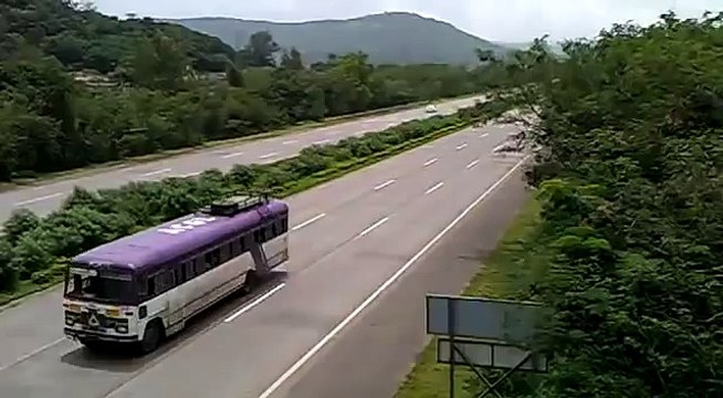Car Accident - Mumbai Pune Expressway