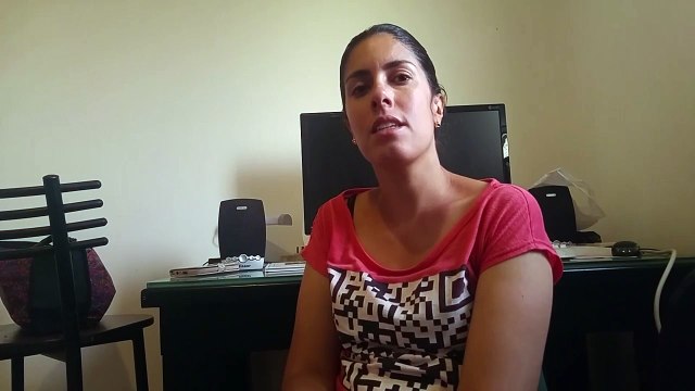 אילה כהן מאפרת מקצועית עד הבית בהסבר הרבה יותר טוב למה איפור כלה עולה יותר מהשאר