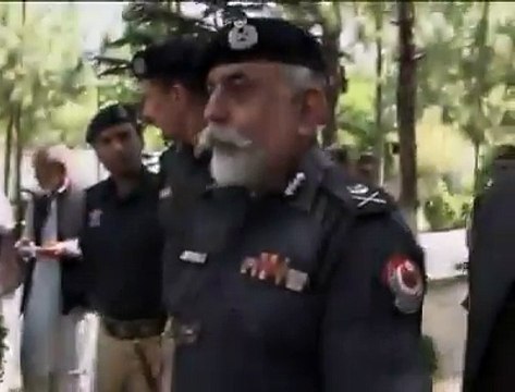 Constables being Praising by IG Police KPK for help to catch the murderers of SORAN SINGH Shaheed