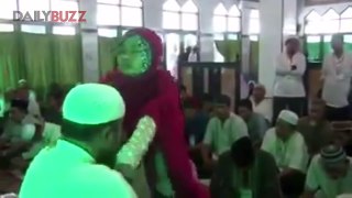 Girls Possessed By Jinn Trying To Attack Imam To Stop Recitation