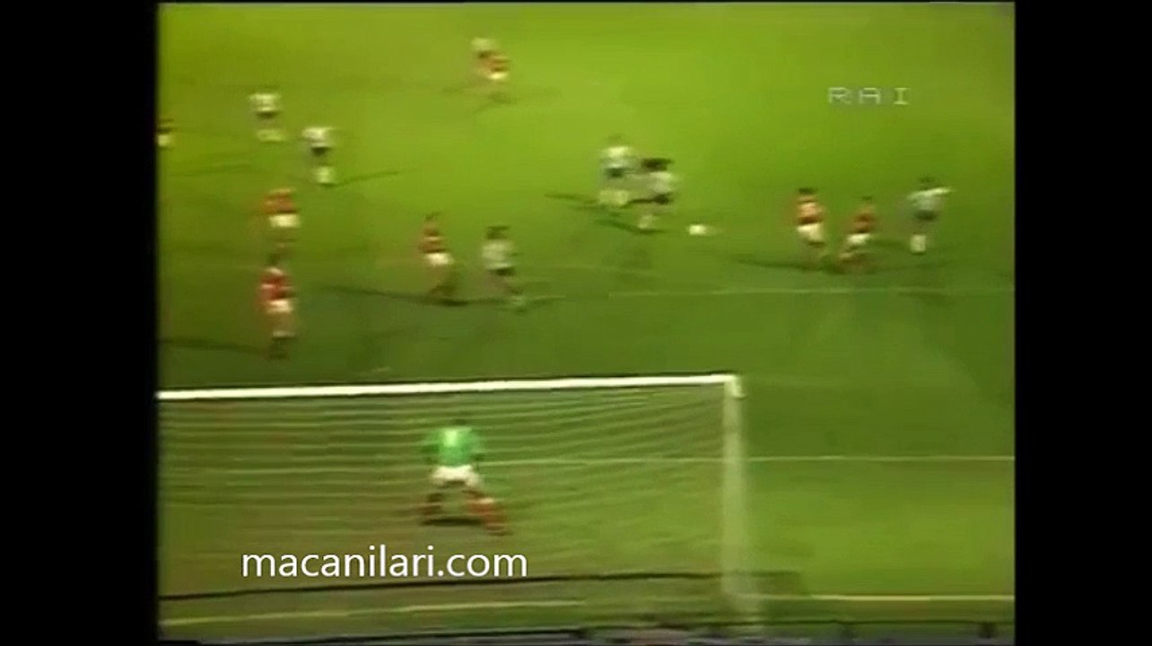 19.09.1984 - 1984-1985 UEFA Cup Winners' Cup 1st Round 1st Leg Wrexham FC 1-0 FC Porto