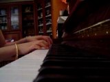 Higeki wa mabuta o oroshita yasashiki utsu piano