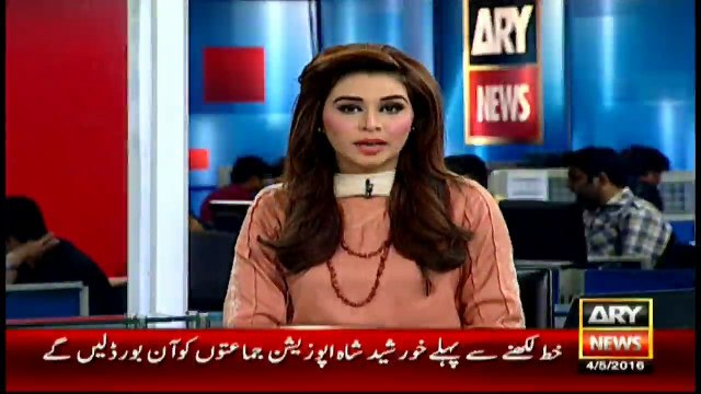 Prisoner transport vehicle breaks down during transportation of prisoners.