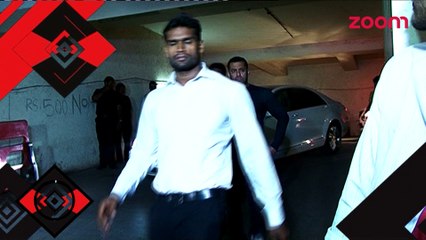 Salman Khan happy with his fan - Bollywood News - #TMT